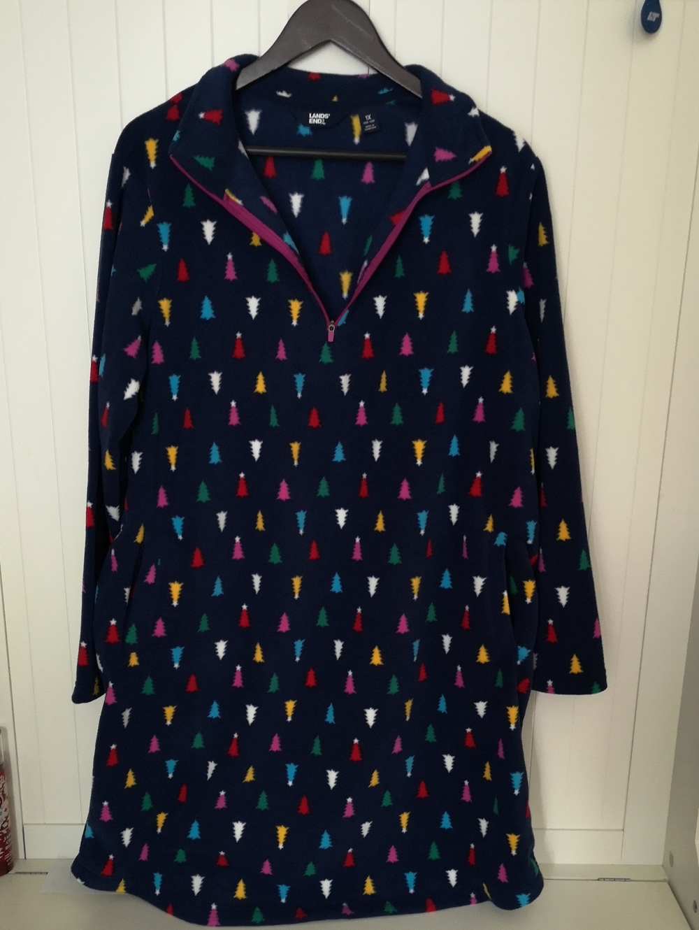 NWOT Lands' End Size 1X Fleece Long Night Shirt Pockets Multi-colour Xmas Trees
